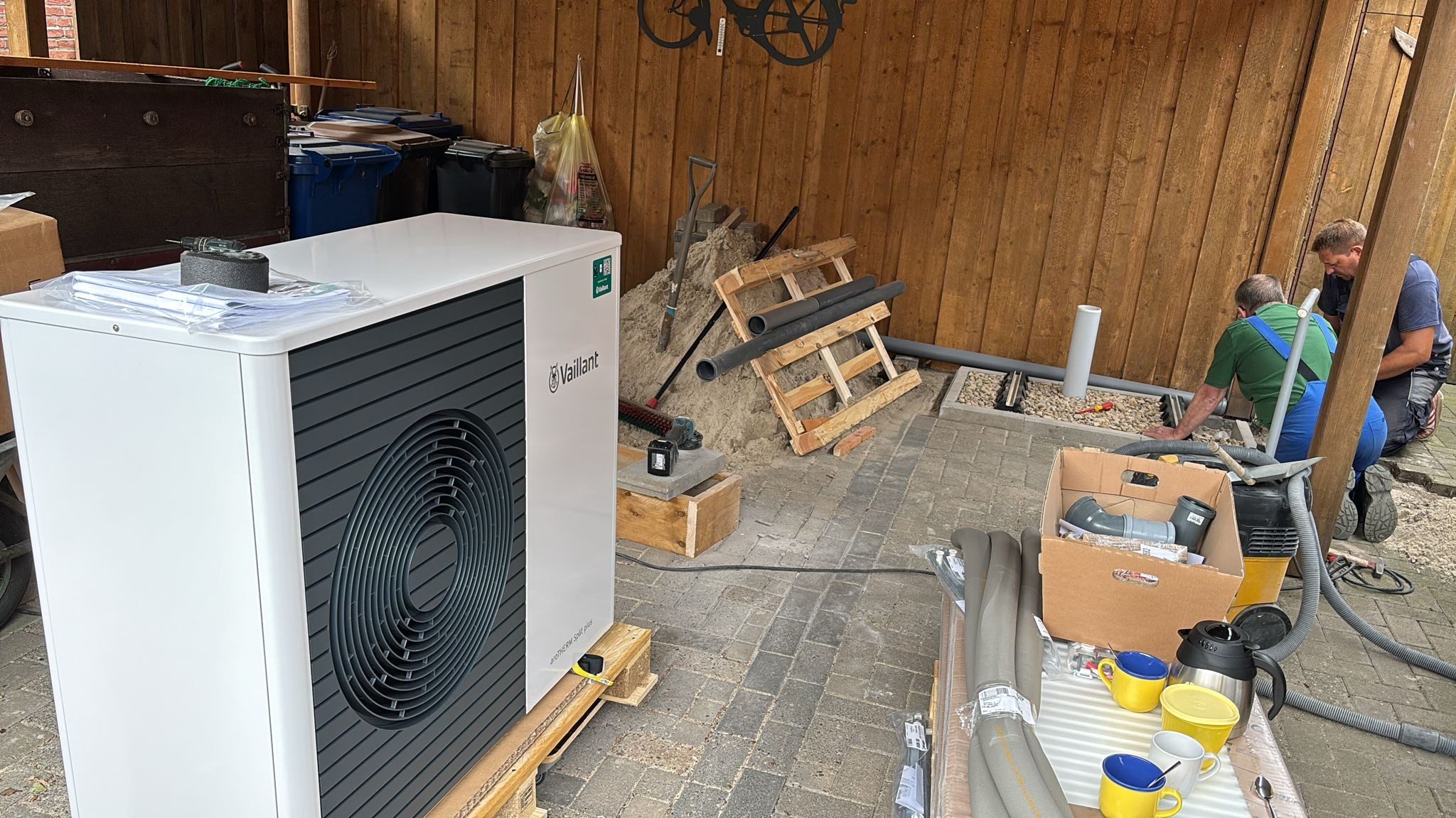 Vaillant aroTHERM Split Einbau — DiViss Team Ammerland